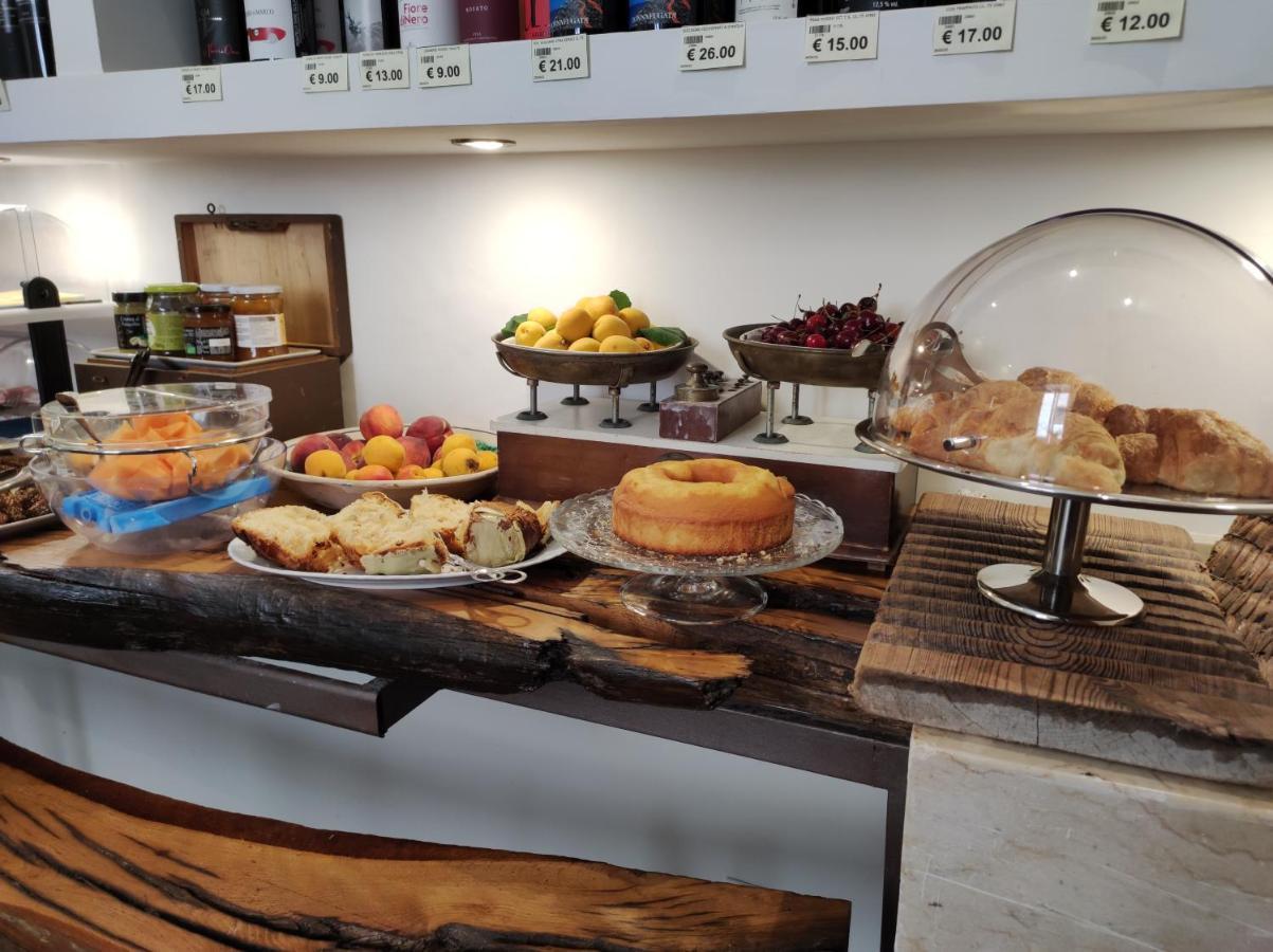 Boutique Rooms And Breakfast Granveliero Trapani Eksteriør bilde